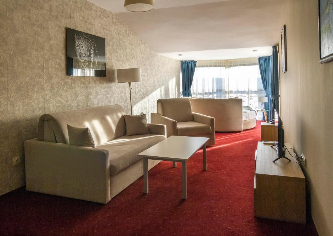 Отель Plaza Hotel Варна